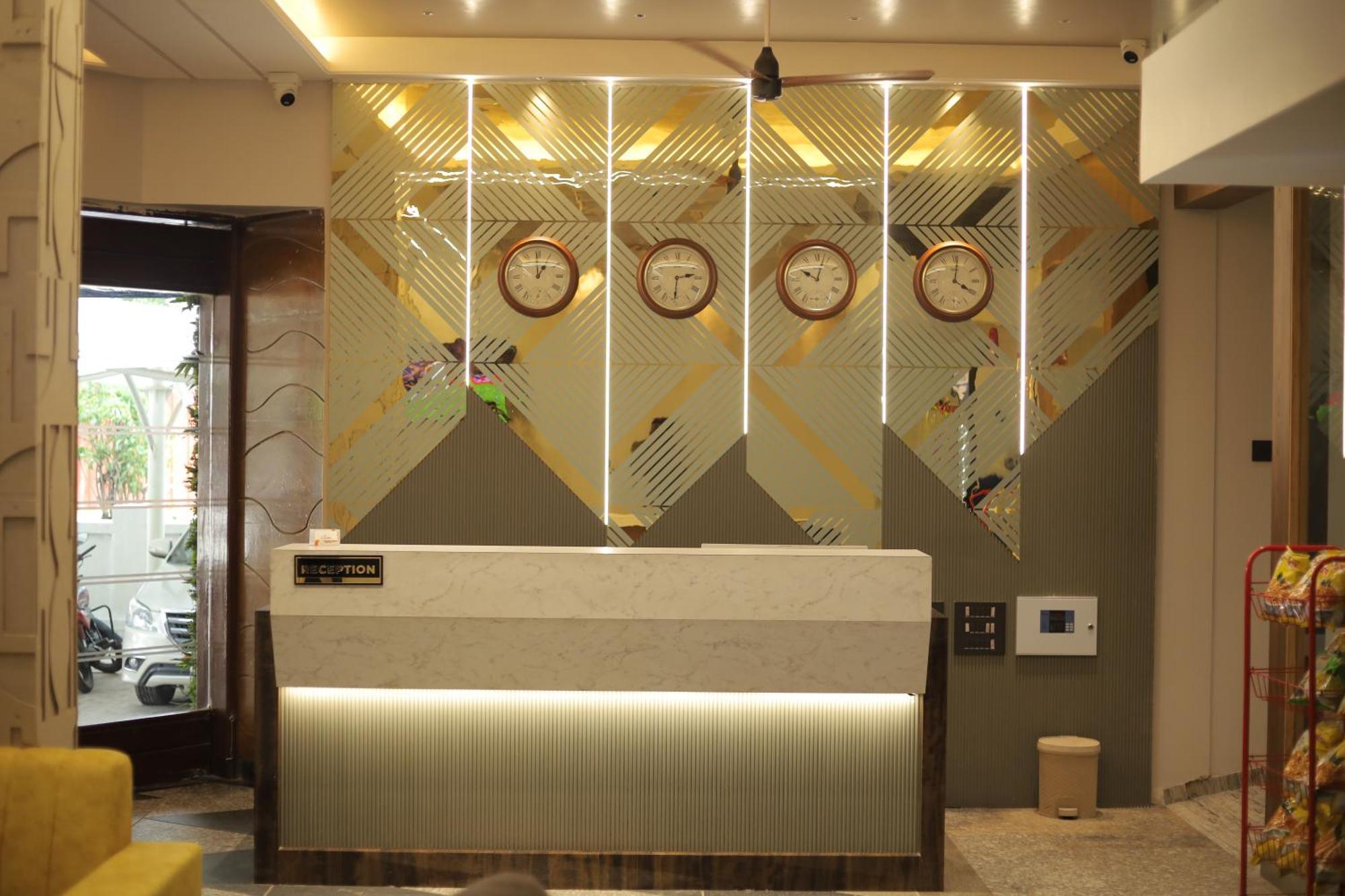 Hotel Statusinn, Ichalkaranji Exterior foto